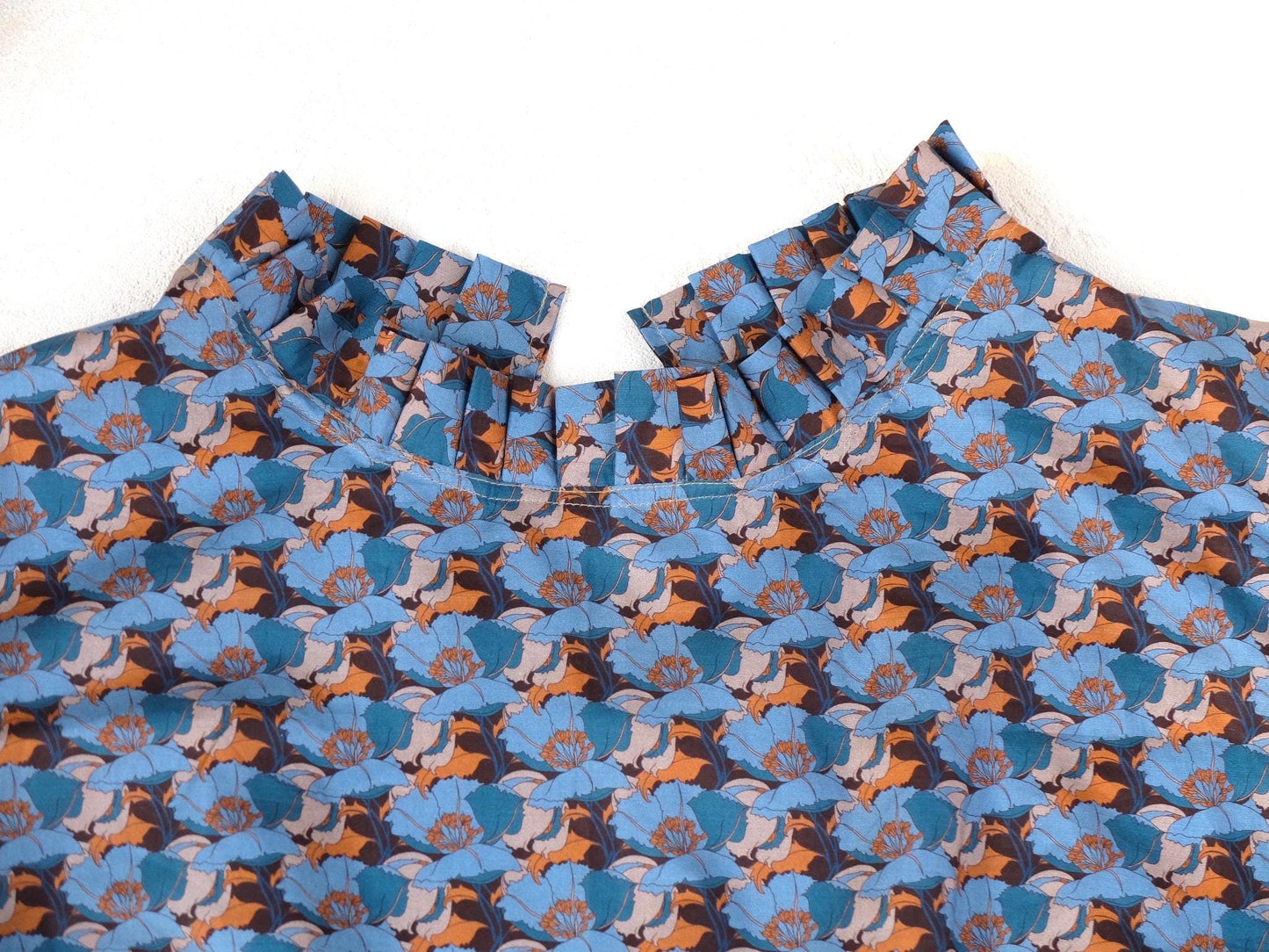 Liberty of London Woman Ruffle Collar Sleeveless Top