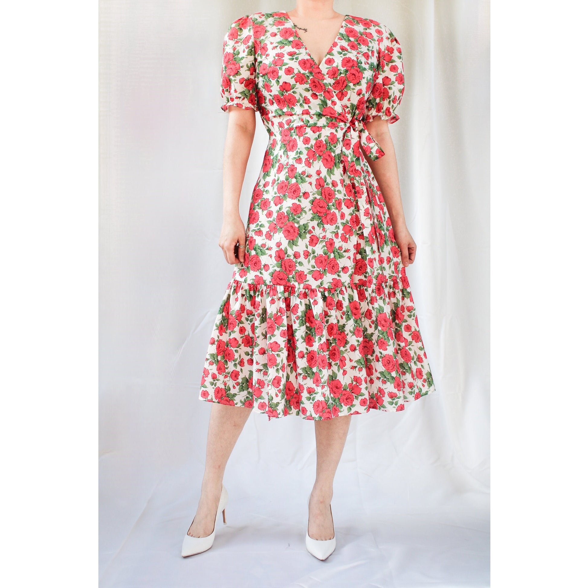 Liberty of London women dress maxi midi mid length tana lawn cotton floral animal print button through puffy short long half 3/4 sleeves sleeveless Peter Pan collar ruffle V-neck pussy bow tie classic daily wear elegant classy sexy  summer autumn