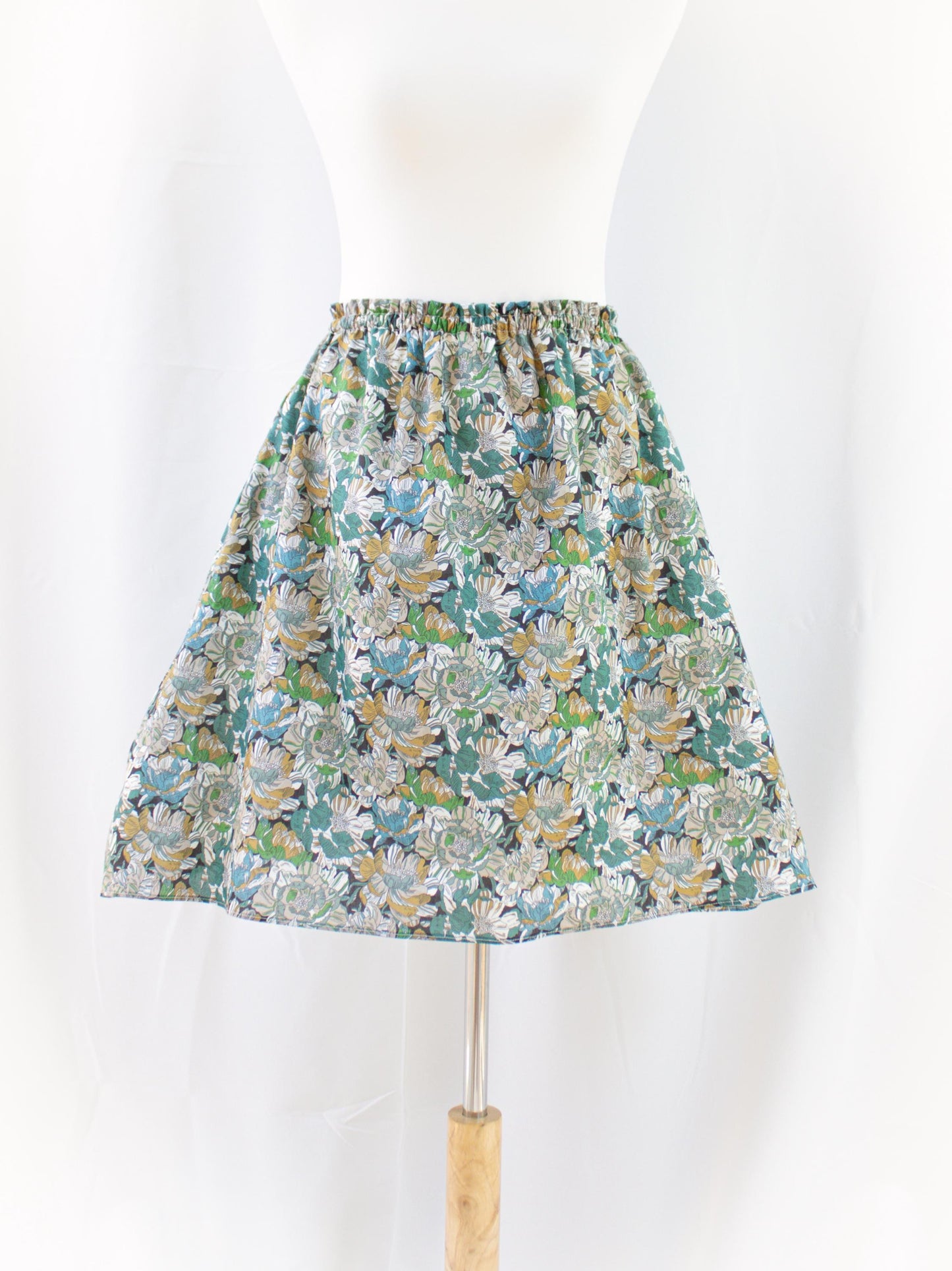 Liberty London Skirt, A Line Skirt, Floral Print Skirt, Floral Cotton Skirt, Liberty Print Fabric, Liberty Tana Lawn, Botanical Print Skirt