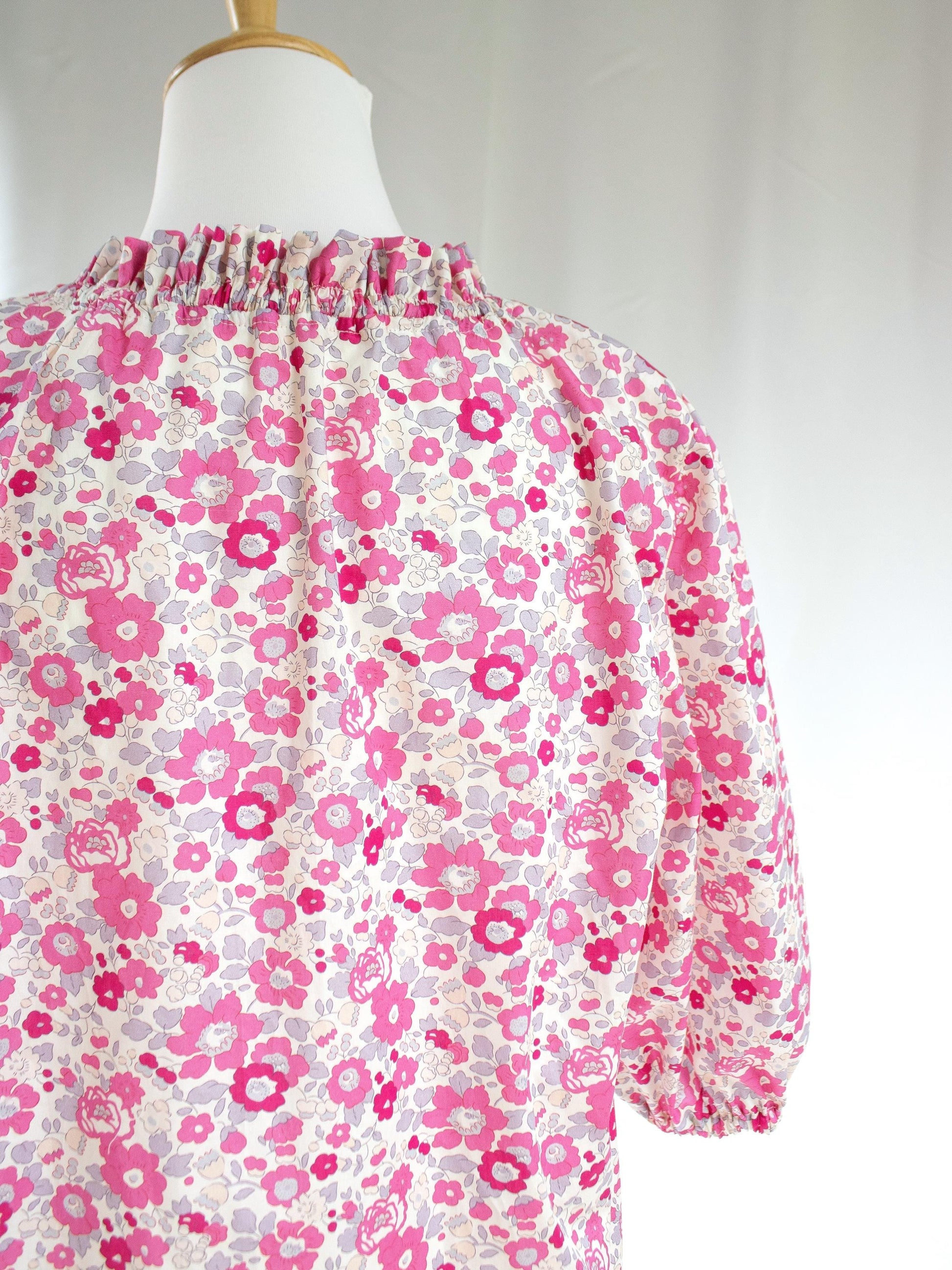 Ruffle Collar Blouse, Liberty London Blouse, Liberty Woman Clothing, 3/4 Sleeves Blouse, Ruffle Neck Top, Liberty Print Fabric, Liberty Top