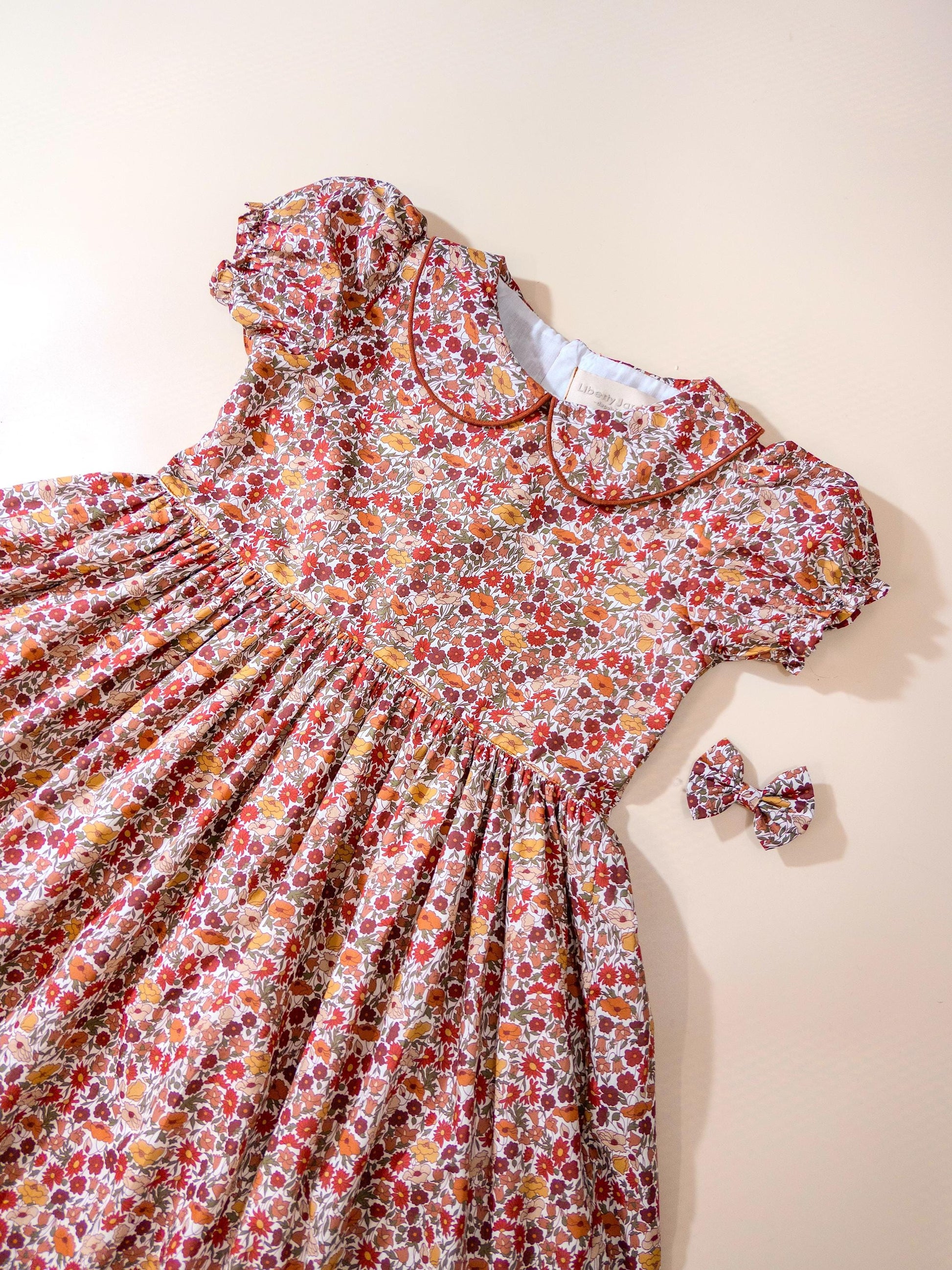 Peter Pan Collar Liberty London Girl Dress: Poppy Daisy Floral Print, Puffy Short Sleeves