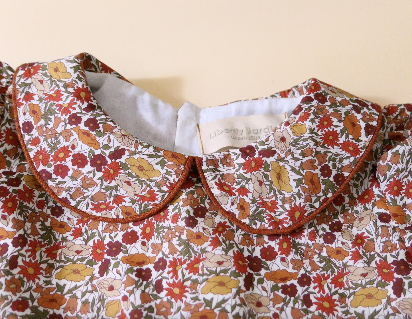 Peter Pan Collar Liberty London Girl Dress: Poppy Daisy Floral Print, Puffy Short Sleeves