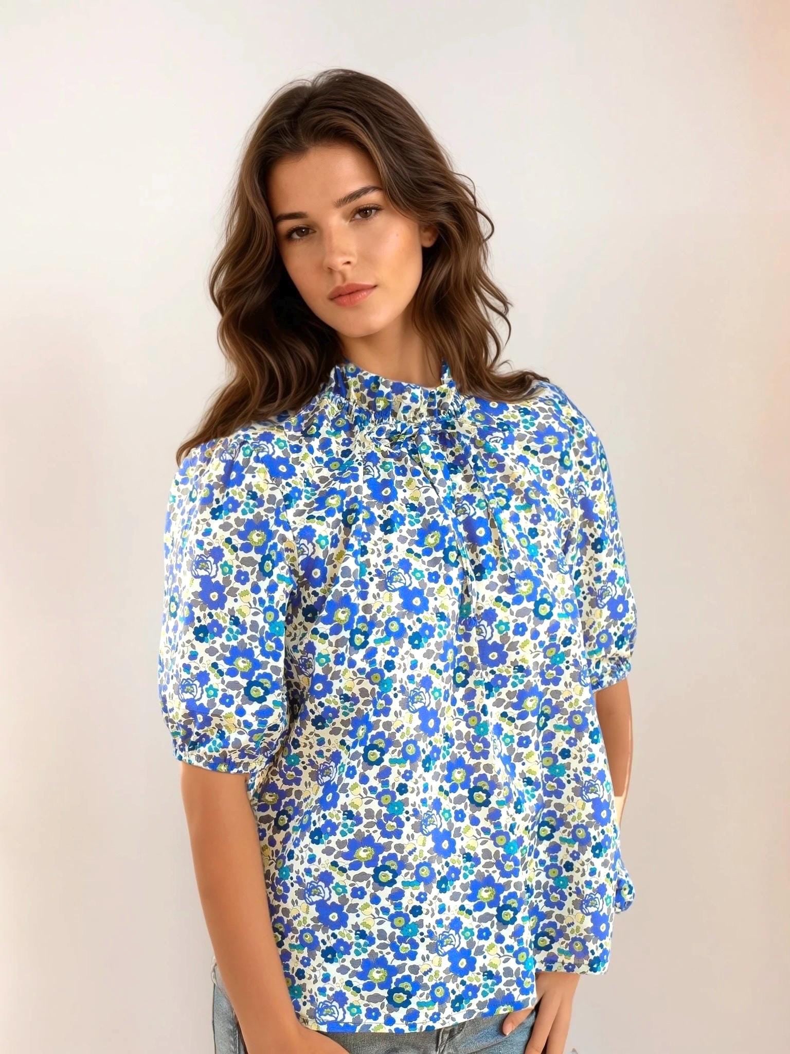 Ruffle Collar Liberty Floral Print Top: Puffy Half Sleeve Blouse