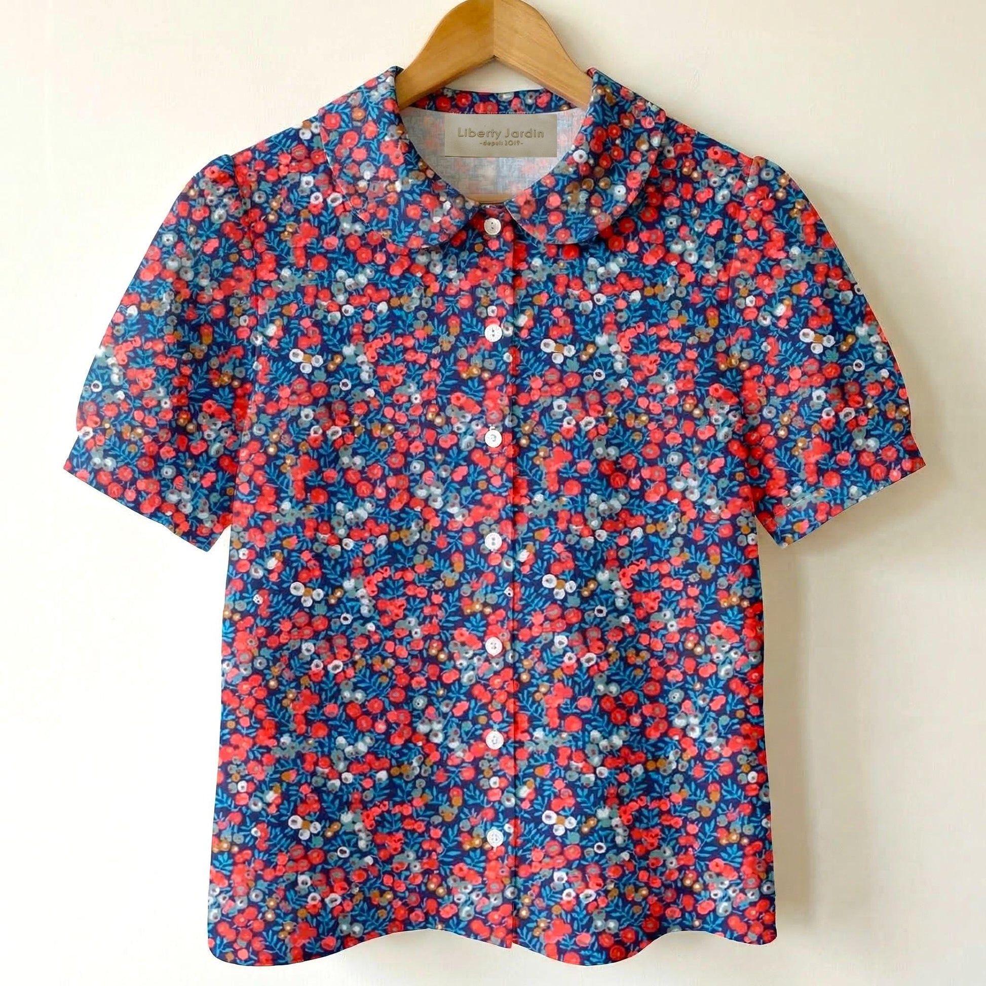 Liberty London Peter-Pan Collared Blouse, Floral-print Cotton Puffed-sleeves Button-up Shirt, Handmade Botanical Cotton Womenswear